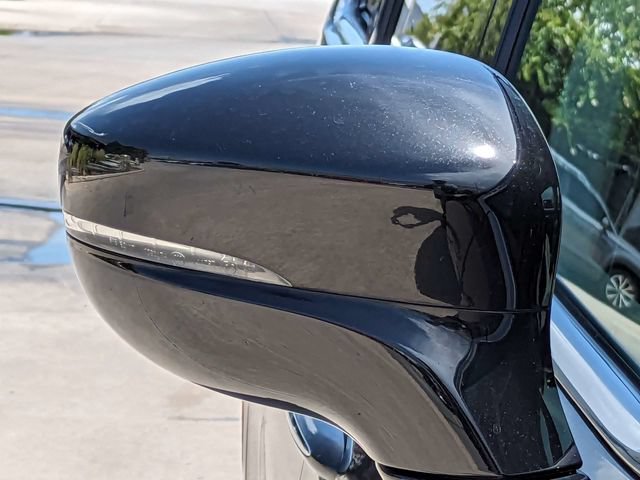 Used 2021 Chrysler Pacifica Touring-L FWD image 13