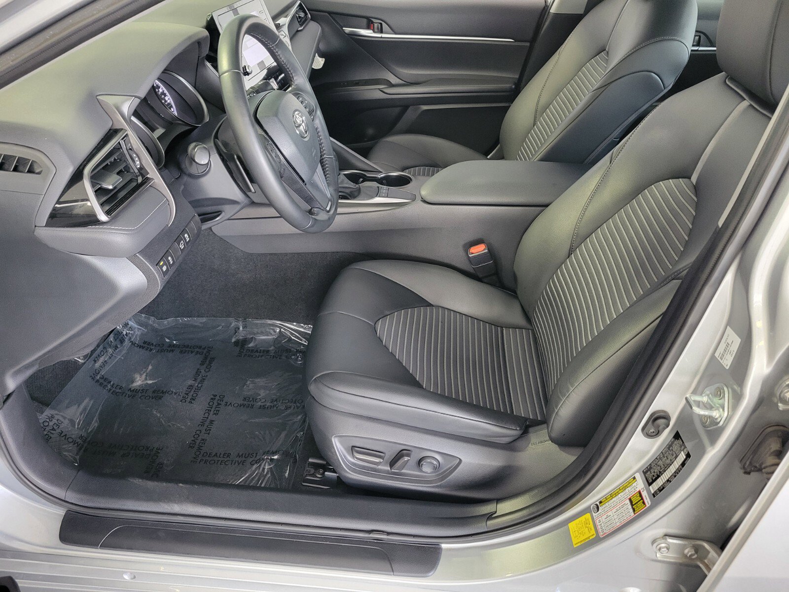 Used 2023 Toyota Camry SE FWD image 10