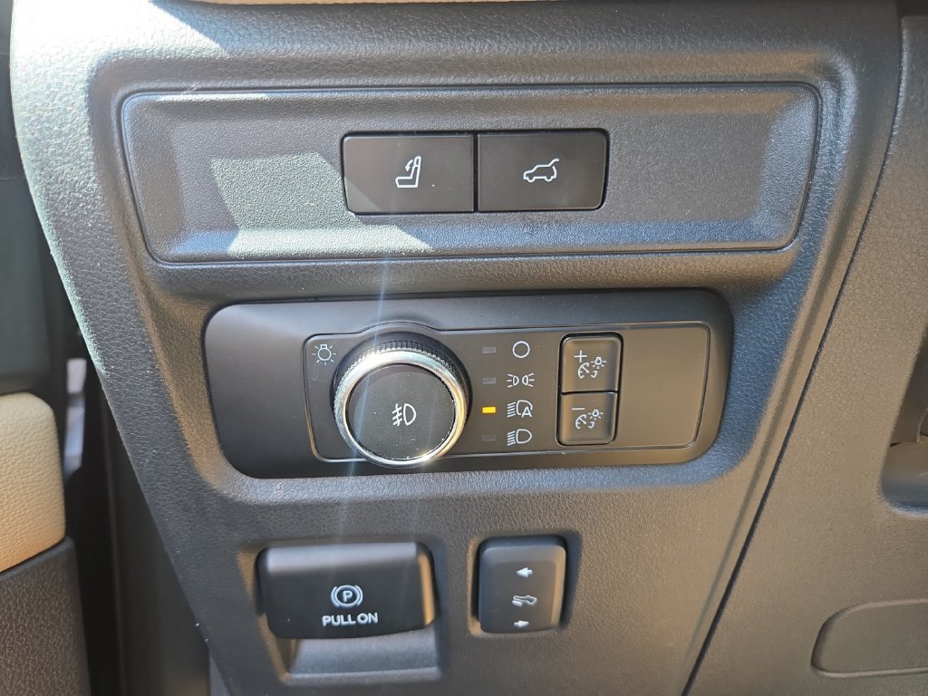 Used 2024 Ford Expedition Limited AWD/4WD image 26