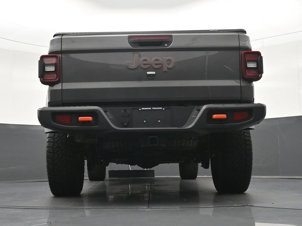 Used 2025 Jeep Gladiator Mojave w/ Convenience Group AWD/4WD image 30