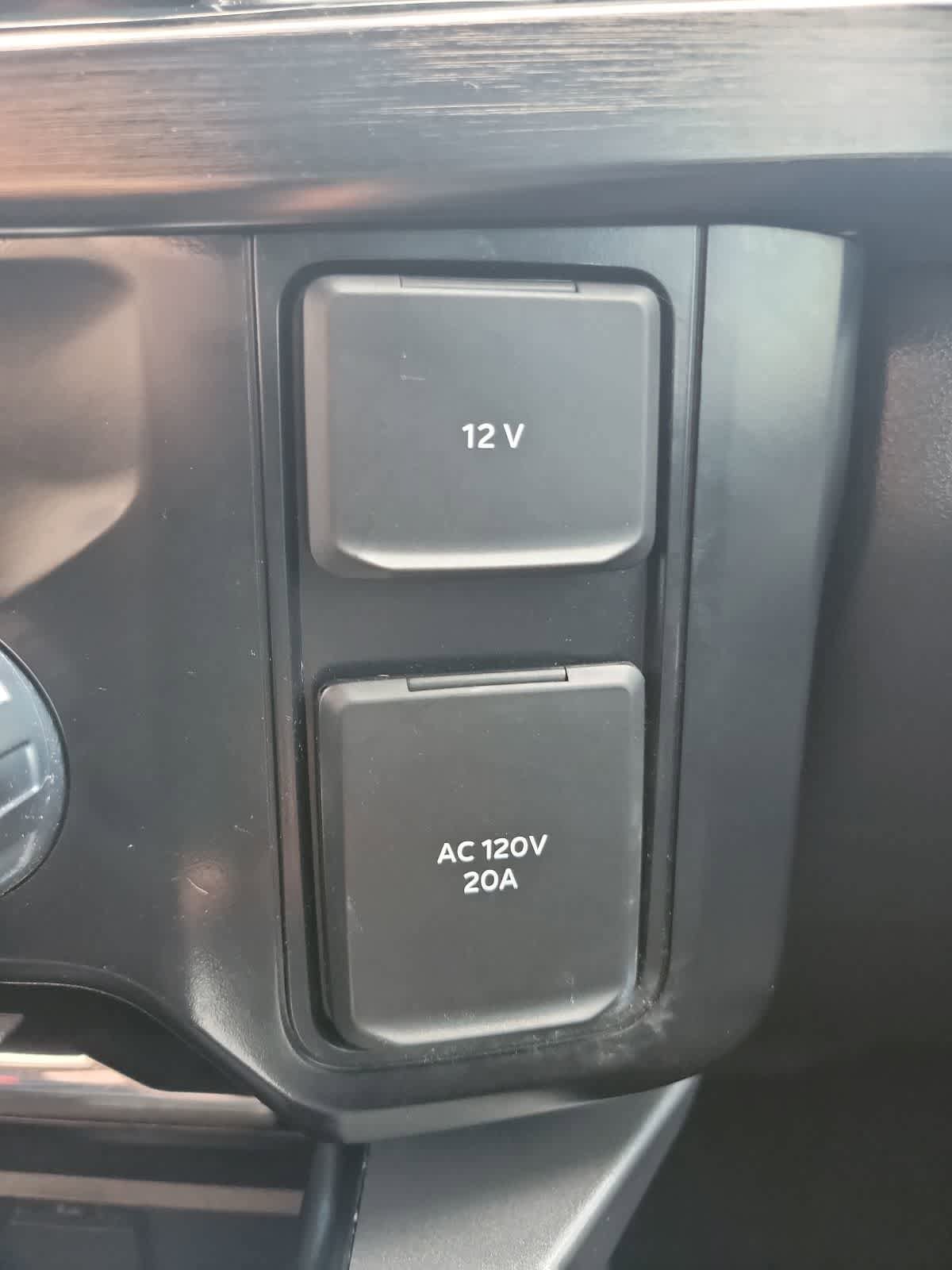Used 2023 Ford F350 Lariat w/ Lariat Ultimate Package AWD/4WD image 30
