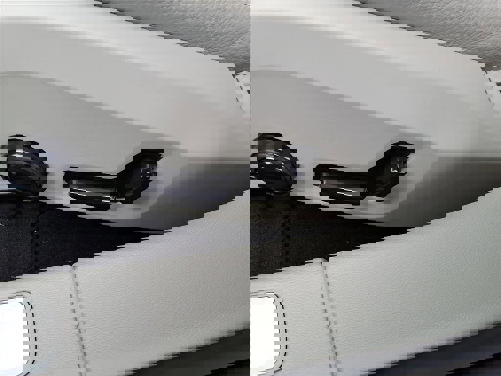 New 2026 Volvo V60 B5 Cross Country Plus w/ Protection Package Premier image 17