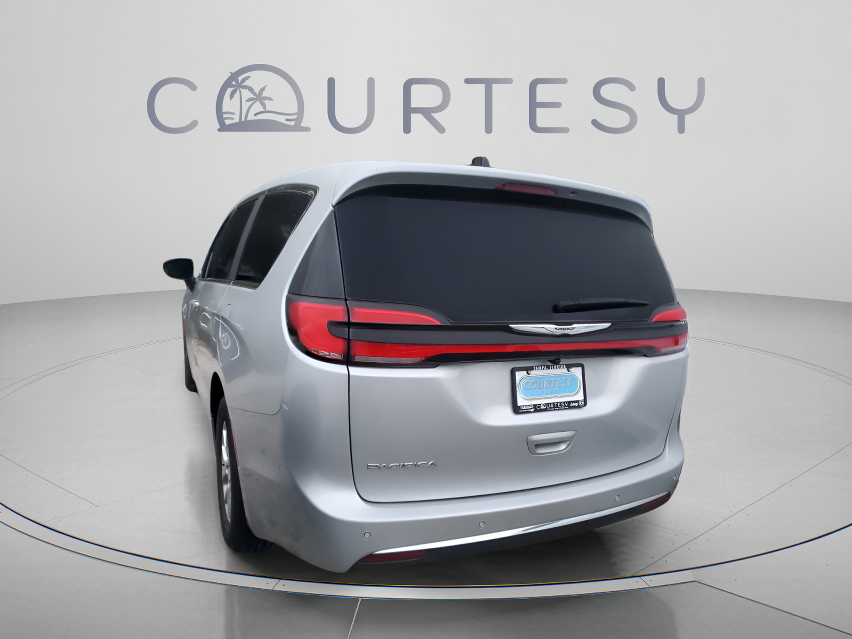 New 2026 Chrysler Pacifica Select FWD image 2