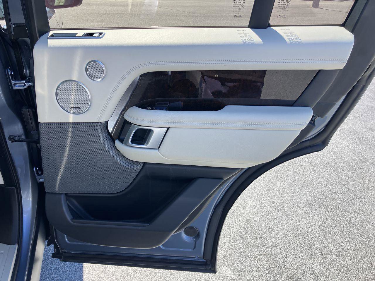 Used 2021 Land Rover Range Rover image 20