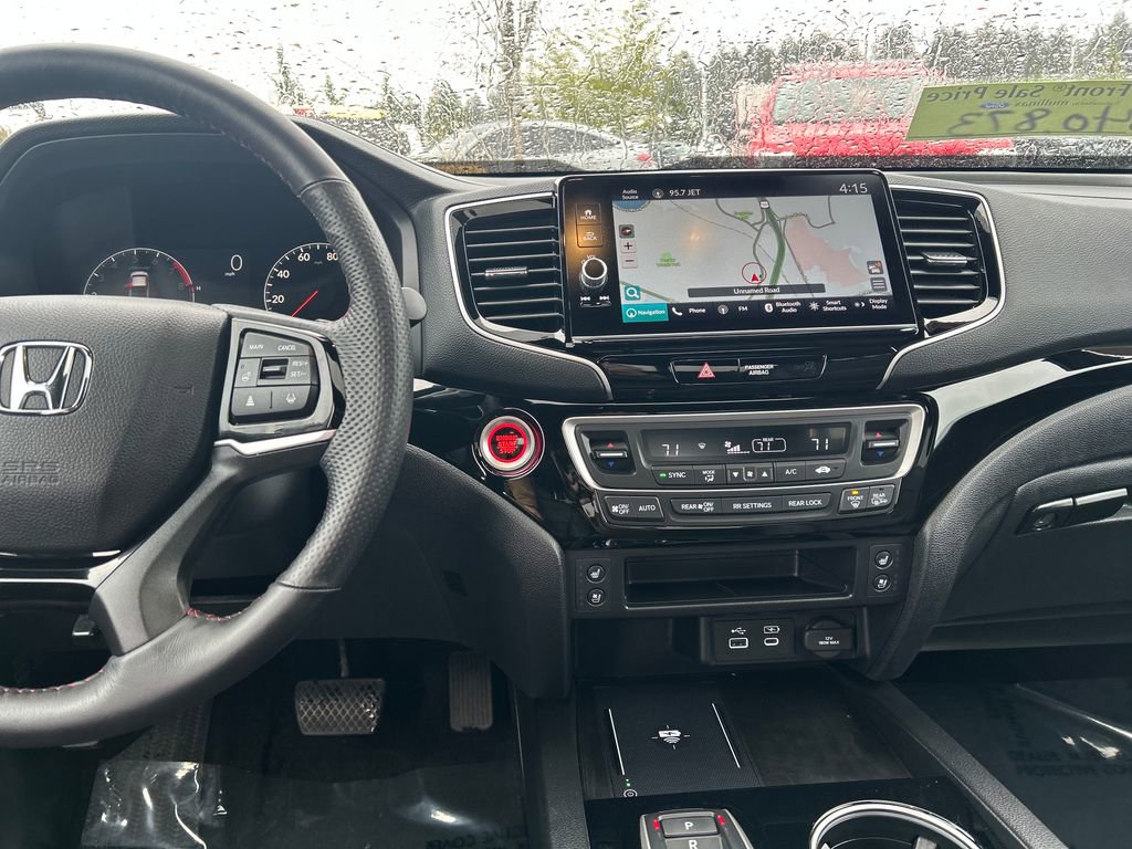 Used 2025 Honda Ridgeline Black Edition image 25