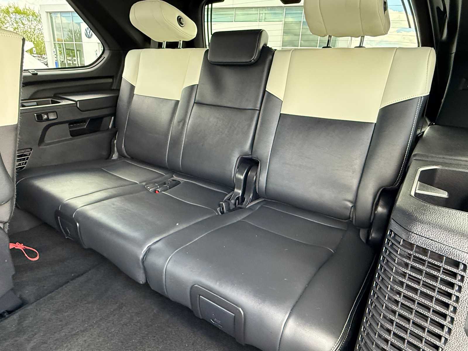 Used 2023 Toyota Sequoia Capstone AWD/4WD image 23