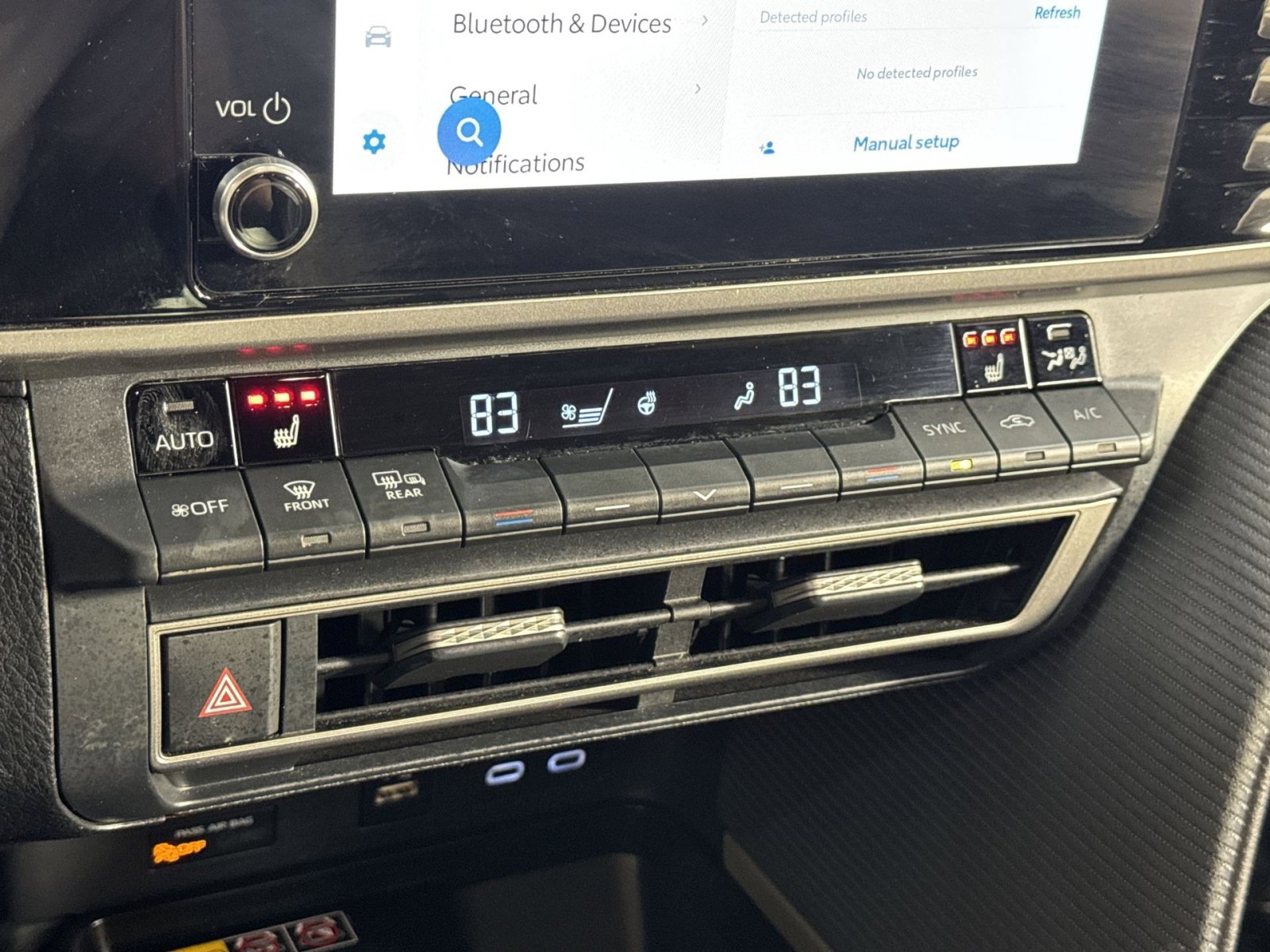 Used 2025 Toyota Camry SE w/ Convenience Package image 24