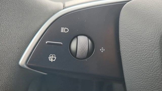 Used 2026 Tesla Model Y Long Range image 12