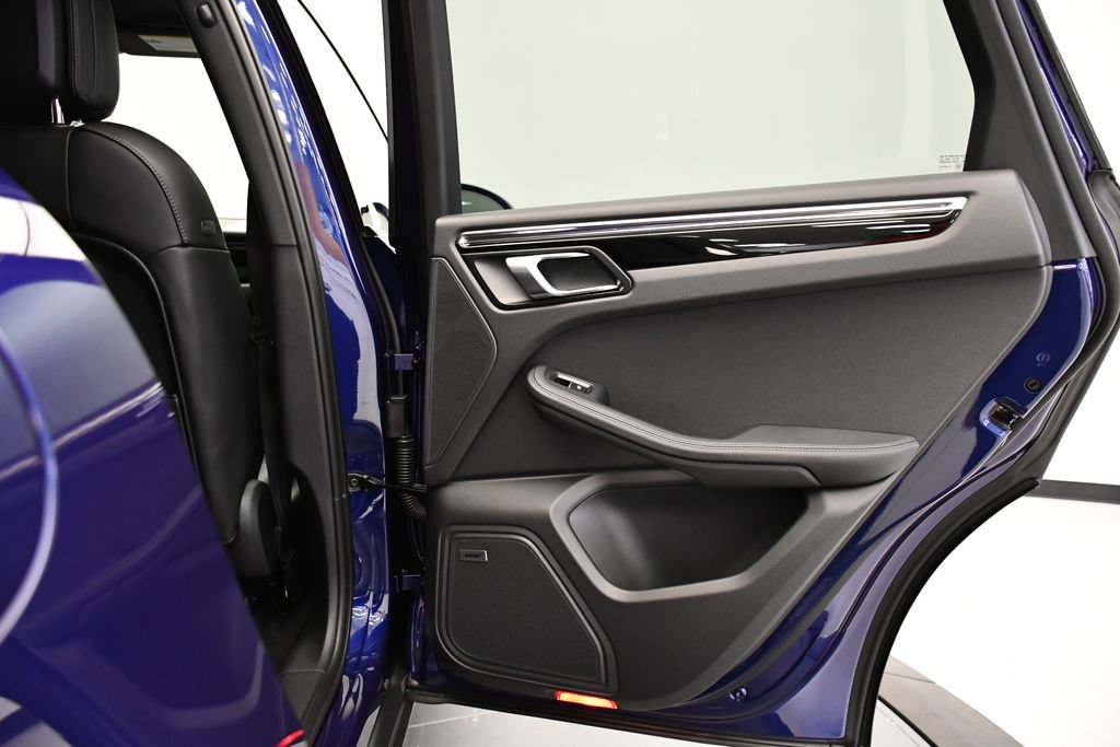 Certified 2026 Porsche Macan AWD/4WD image 52