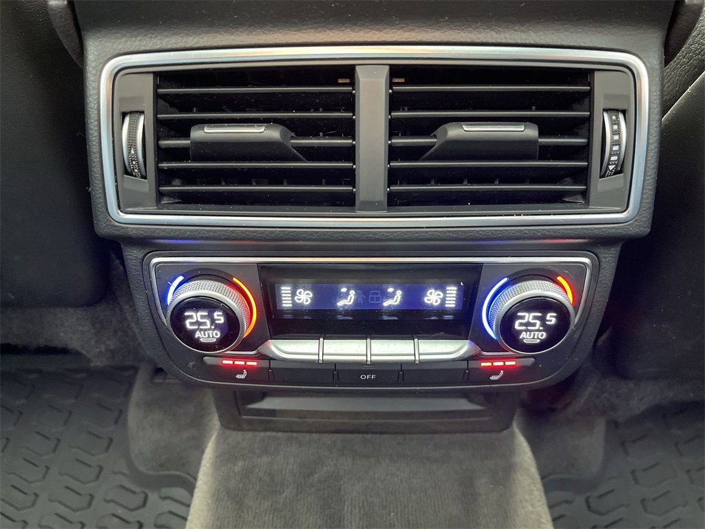 Used 2019 Audi Q7 3.0T Prestige w/ Prestige Package image 22