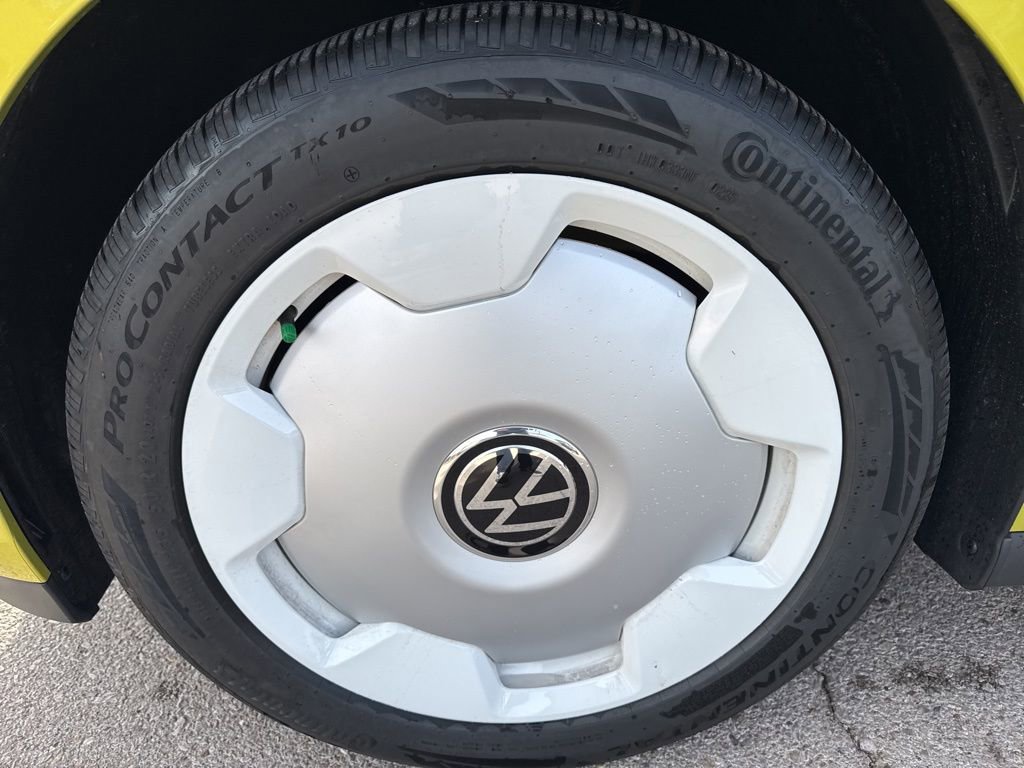 New 2025 Volkswagen ID. Buzz 1st Edition RWD image 9