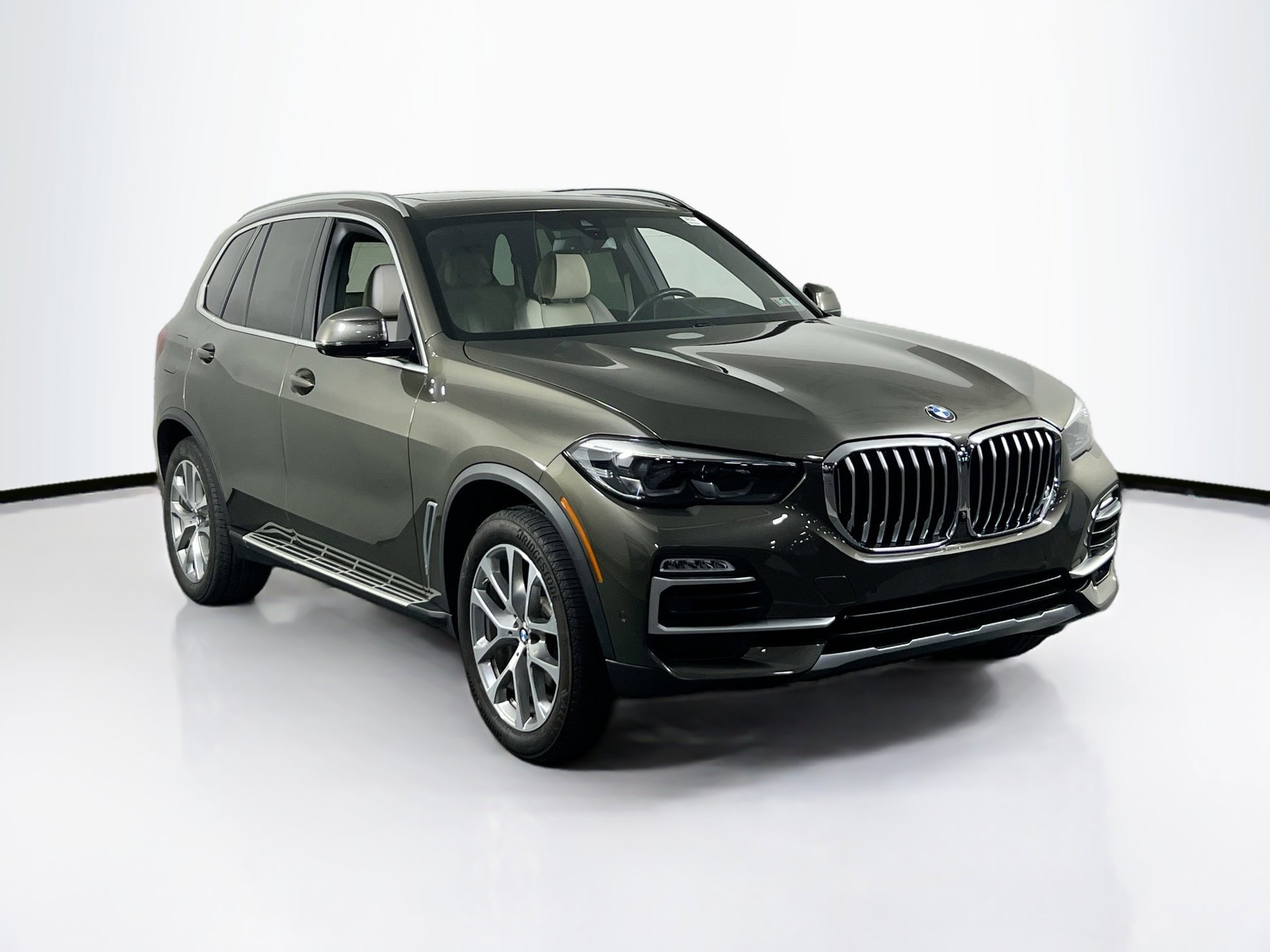 Used 2020 BMW X5 xDrive40i w/ Premium Package AWD/4WD image 3