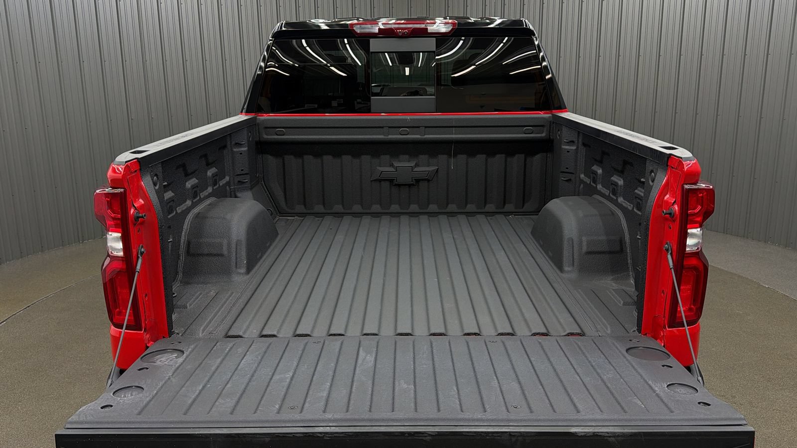 Used 2026 Chevrolet Silverado 1500 ZR2 w/ LPO, Dark Essentials Package AWD/4WD image 17