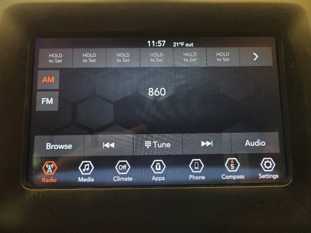 Used 2019 Jeep Cherokee Latitude w/ Popular Appearance Group image 25