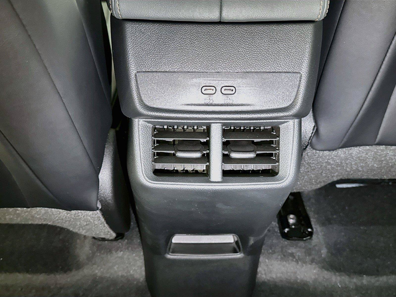 New 2027 GMC Terrain AT4 w/ Technology Package II AWD/4WD image 14