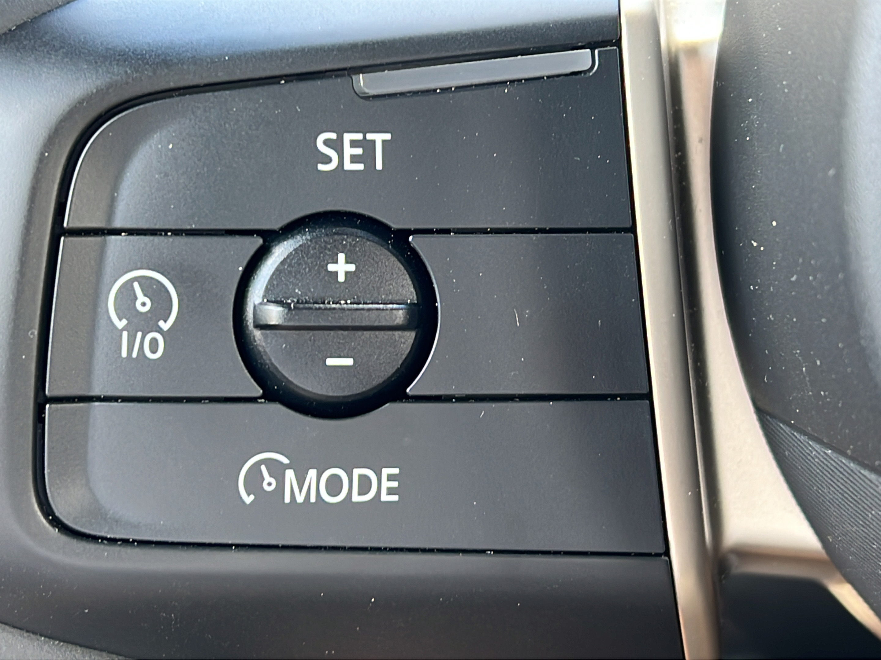 Used 2025 MINI Cooper 4-Door Hardtop FWD image 23