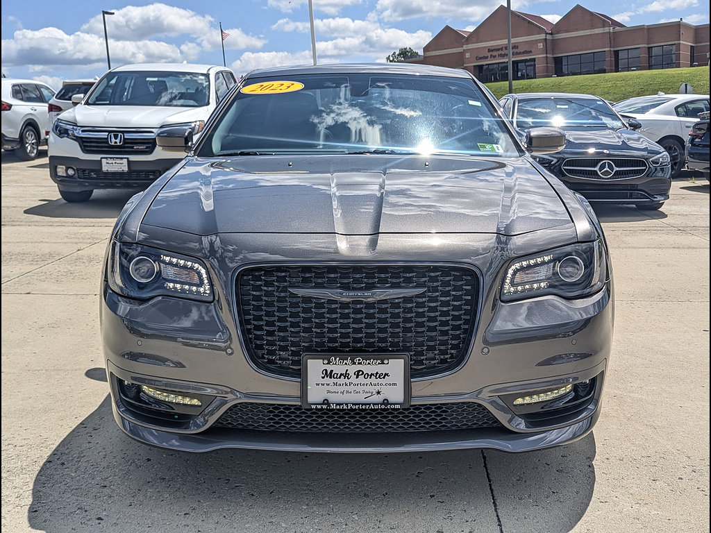 Used 2023 Chrysler 300 Touring L w/ Popular Equipment Group RWD image 11