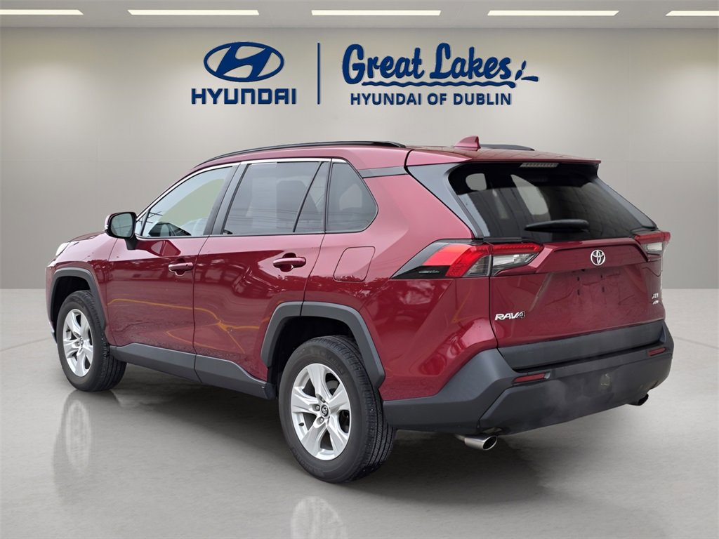 Used 2021 Toyota RAV4 XLE image 3