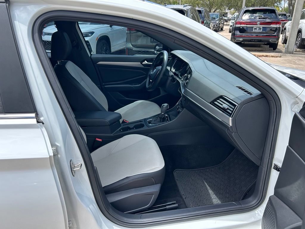 Used 2019 Volkswagen Jetta R-Line w/ R-Line Cold Weather Package FWD image 35