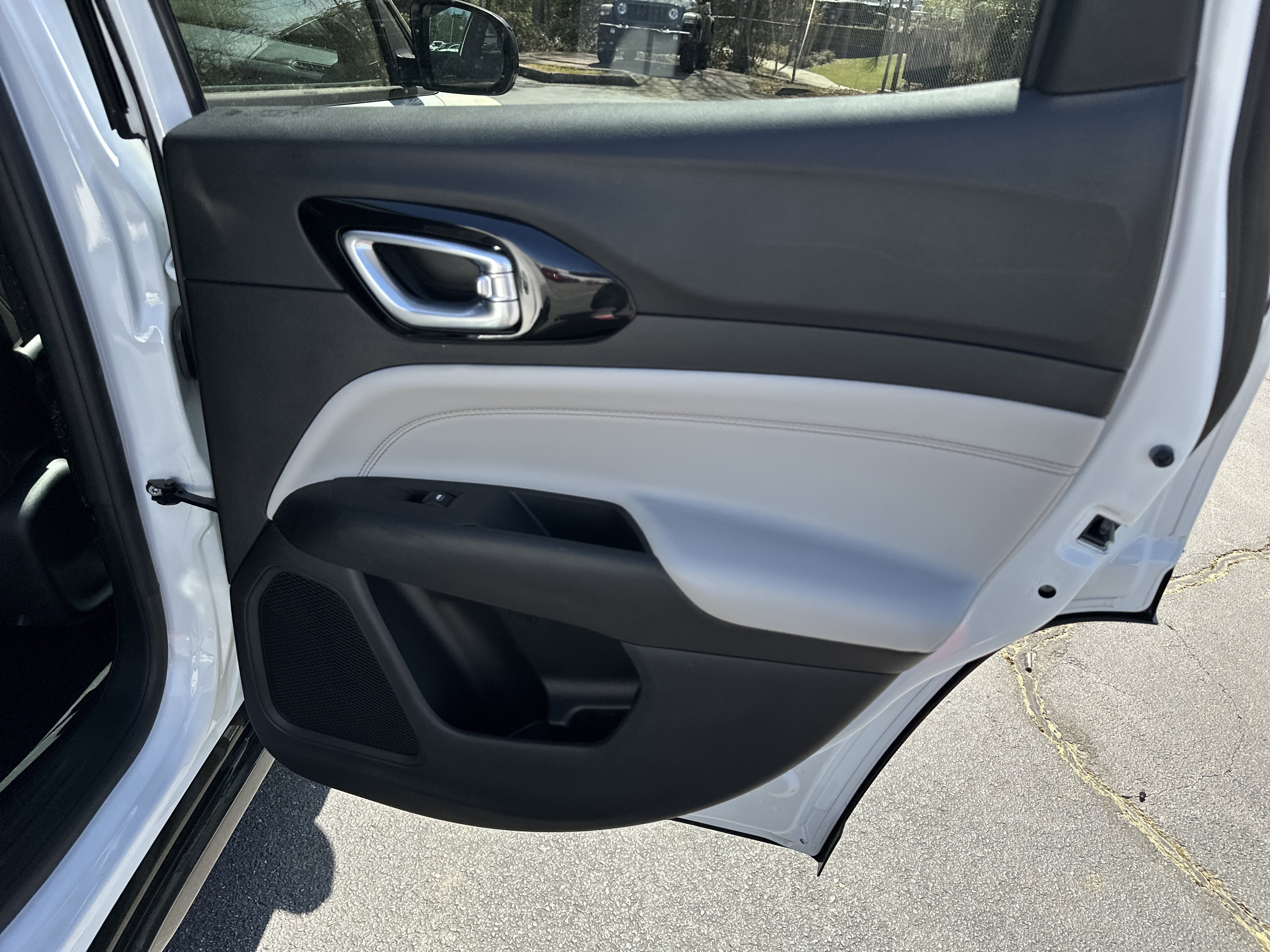 Used 2023 Jeep Compass Limited w/ Elite Group image 20