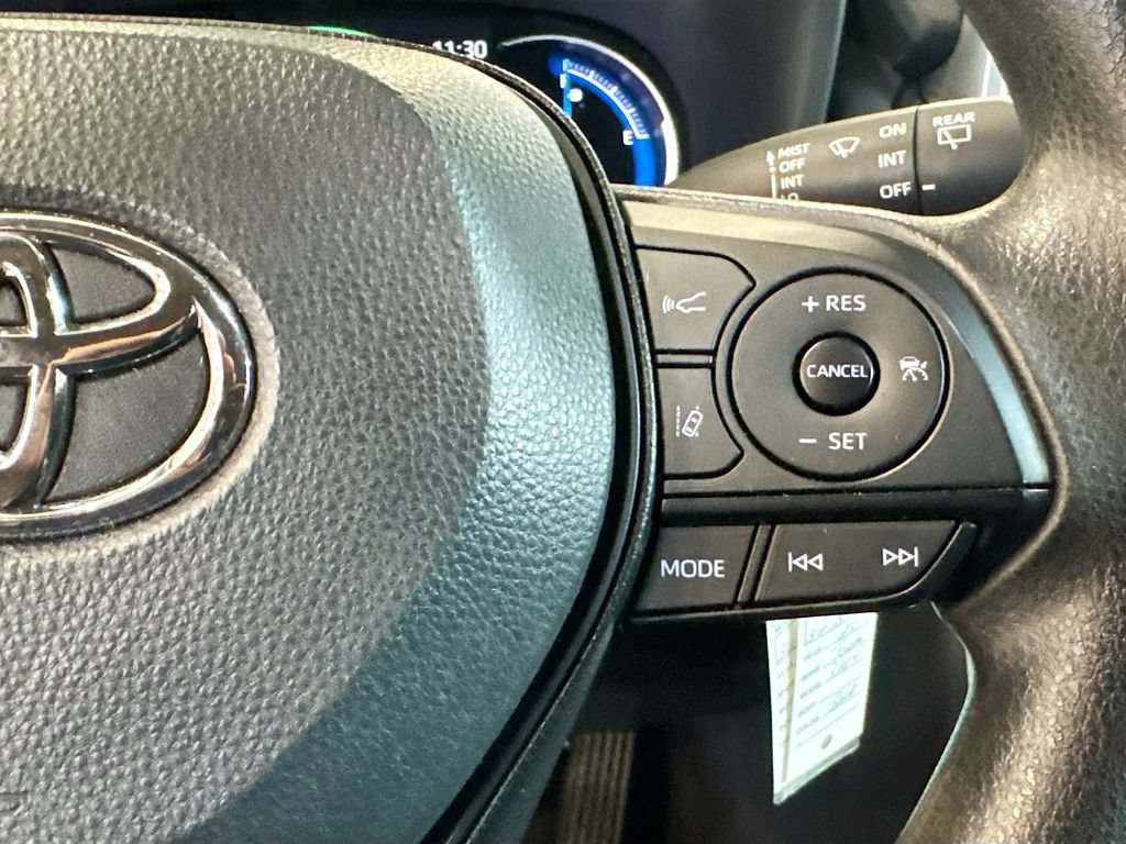 Used 2025 Toyota RAV4 LE AWD/4WD image 13