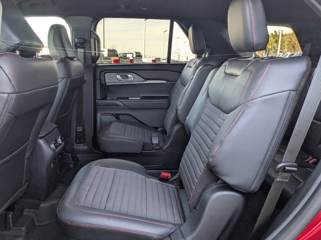 New 2026 Ford Explorer ST-Line w/ ST-Line Street Pack image 14
