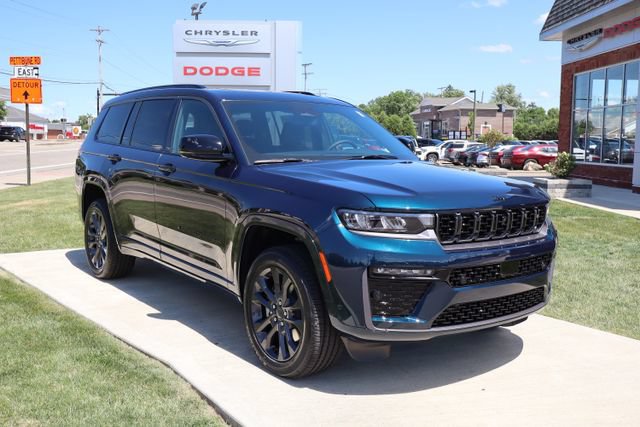 New 2026 Jeep Grand Cherokee L Limited AWD/4WD image 4
