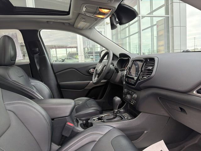 Used 2022 Jeep Cherokee Limited image 32
