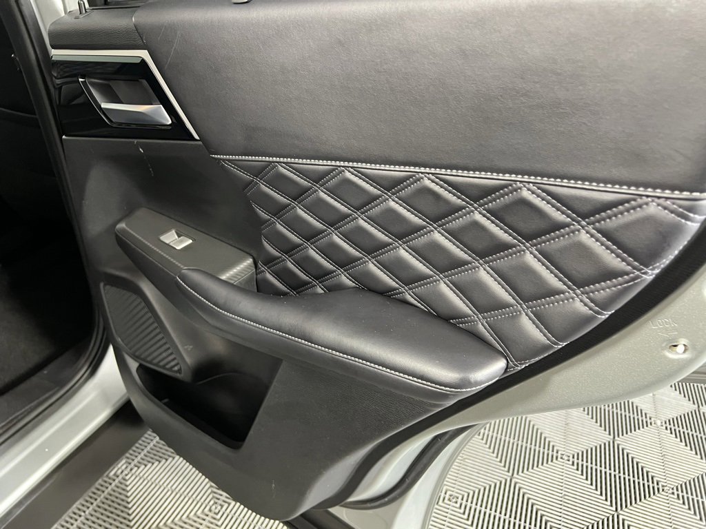 Used 2024 Mitsubishi Outlander SEL image 33