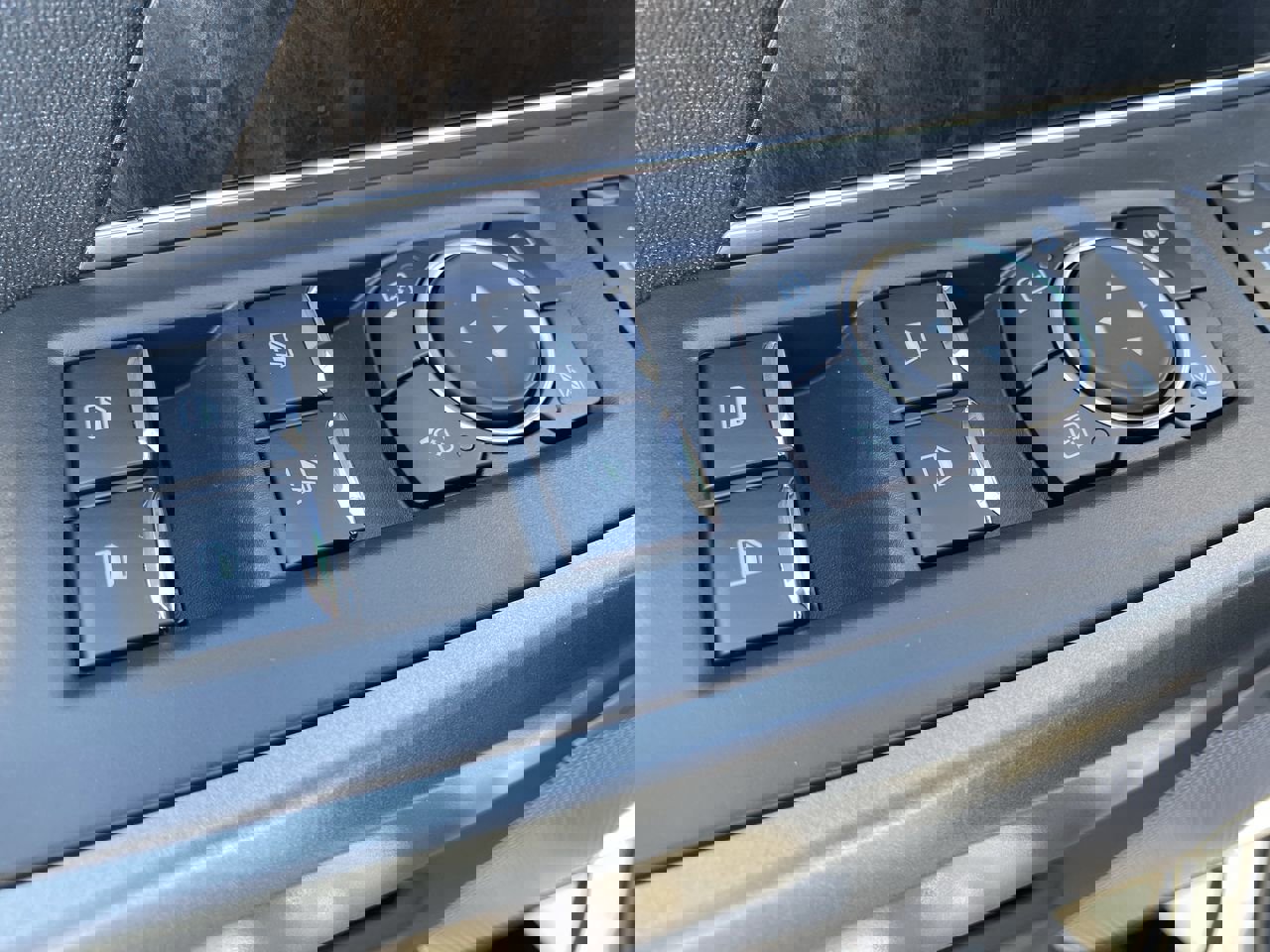 New 2026 Ford F350 Lariat w/ Black Appearance Package image 17