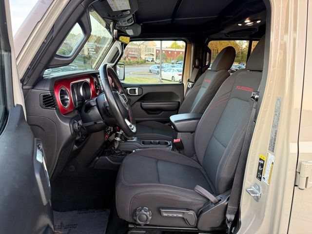 Used 2022 Jeep Wrangler Unlimited Rubicon w/ Cold Weather Group AWD/4WD image 13