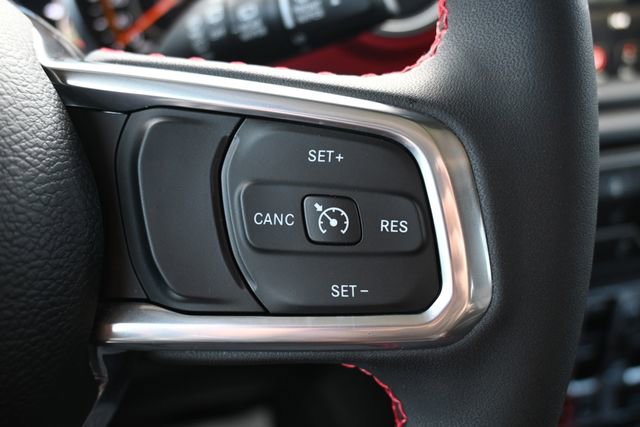 Used 2023 Jeep Wrangler Unlimited Rubicon w/ Cold Weather Group AWD/4WD image 36