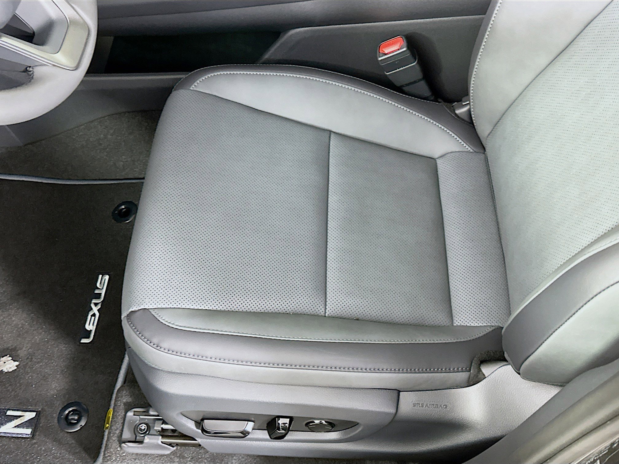 New 2026 Lexus RZ 450e AWD image 20