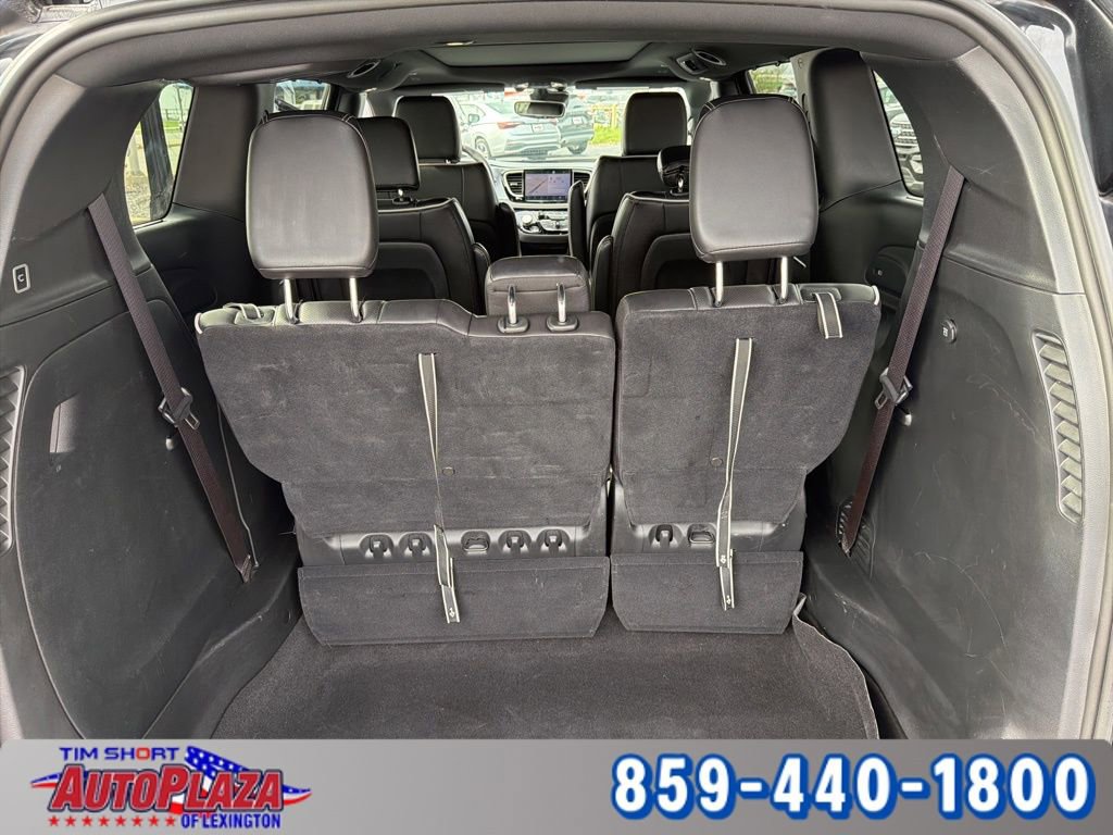 Used 2025 Chrysler Pacifica Limited image 27
