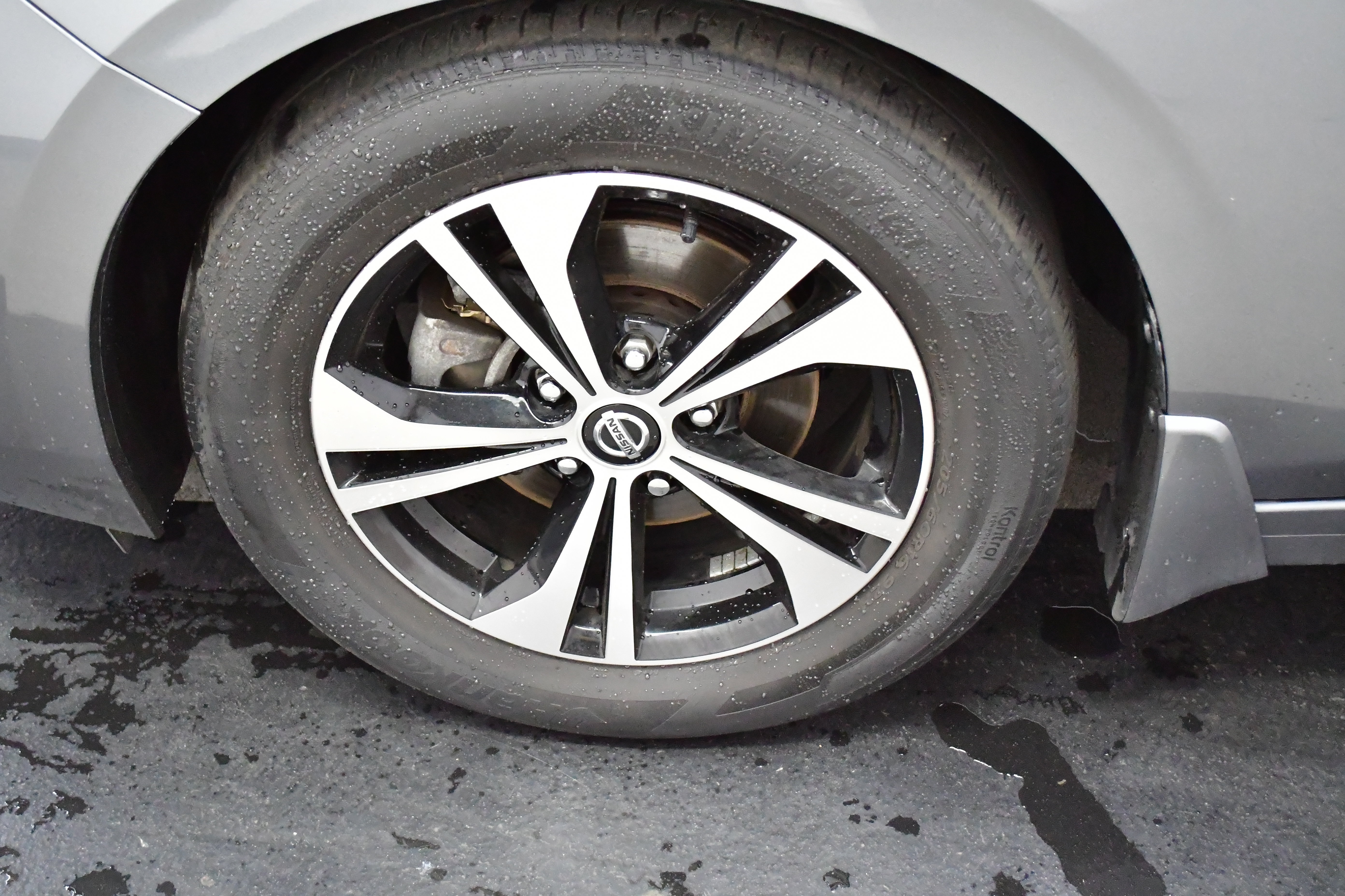 Used 2023 Nissan Sentra SV w/ All-Weather Package FWD image 34