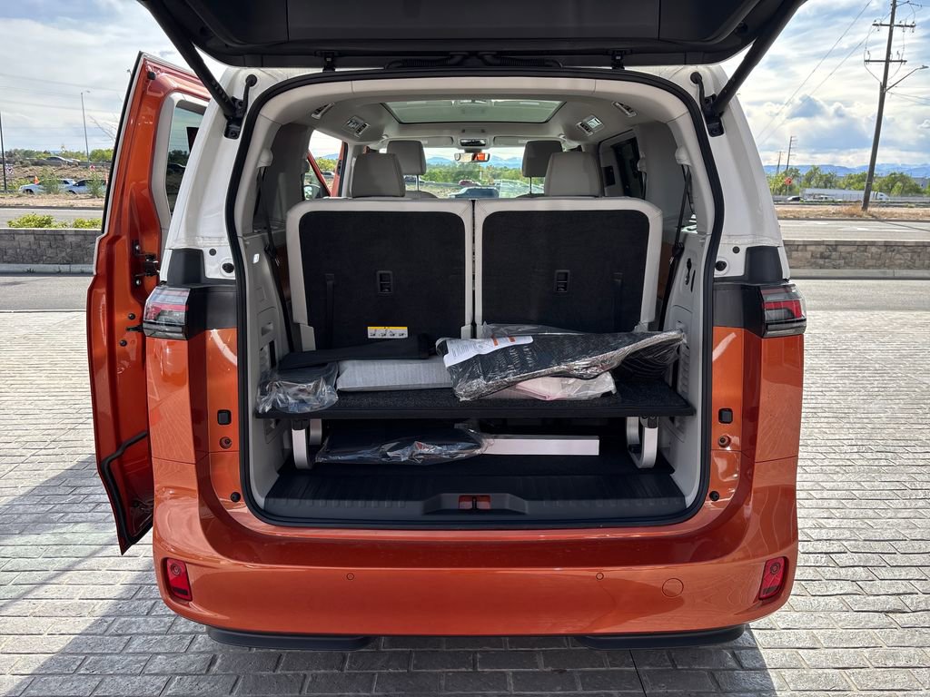 New 2025 Volkswagen ID. Buzz Pro S Plus AWD/4WD image 30