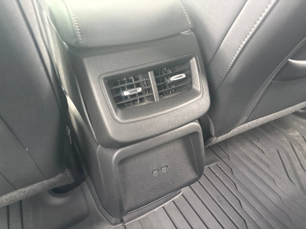 Used 2024 Chevrolet Equinox EV RS FWD image 12