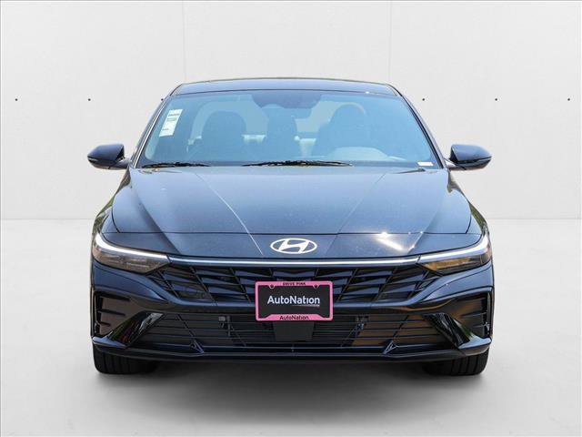 New 2025 Hyundai Elantra Limited image 2