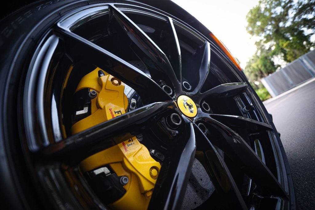 Certified 2022 Ferrari 812 GTS RWD image 18