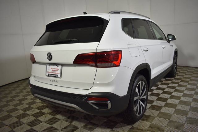 Used 2024 Volkswagen Taos SE FWD image 4