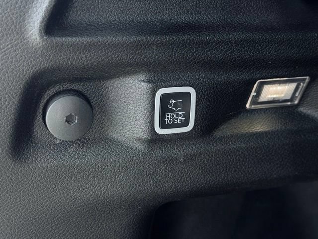 Used 2023 Jeep Grand Cherokee L Laredo AWD/4WD image 13