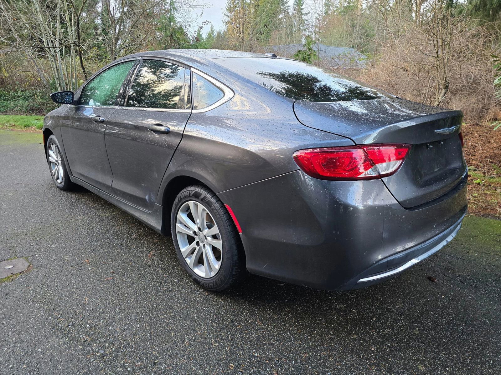Used 2016 Chrysler 200 Limited w/ Convenience Group image 3