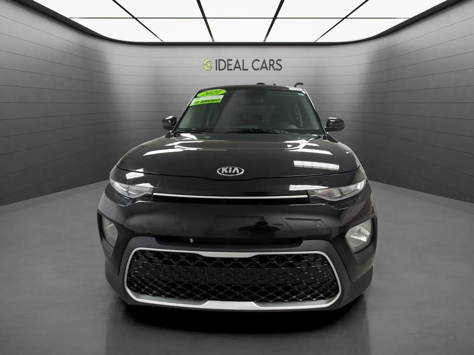 Used 2021 Kia Soul LX FWD image 2