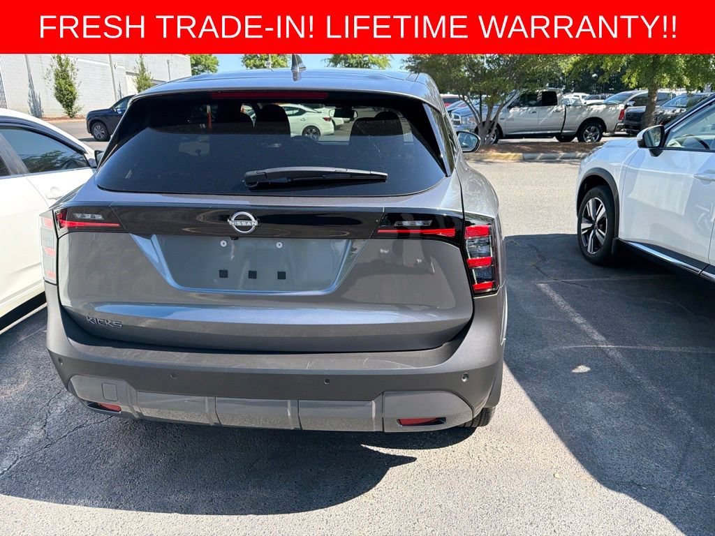 Used 2025 Nissan Kicks SV FWD image 7