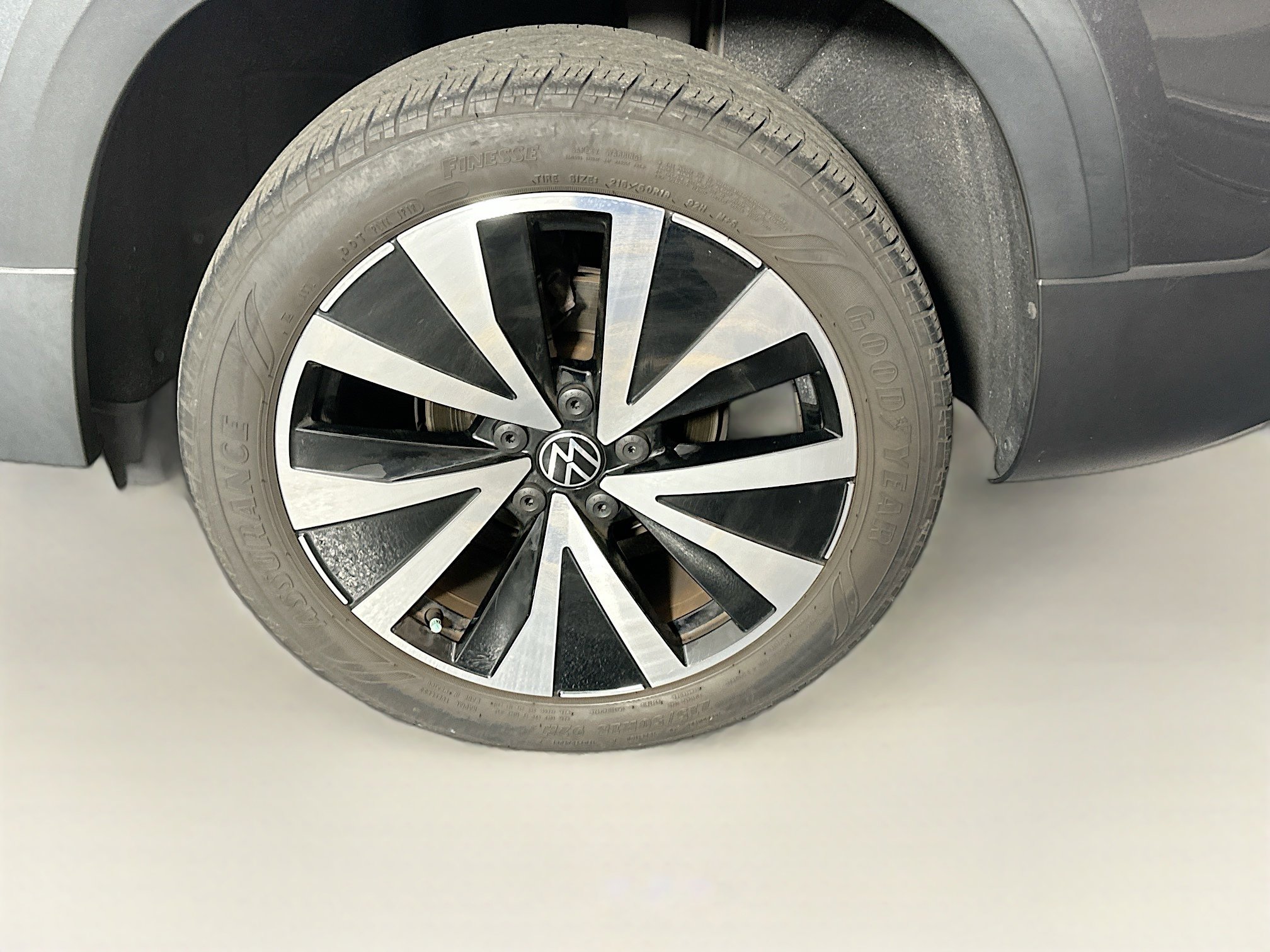 Used 2023 Volkswagen Taos SE FWD image 11