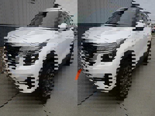 Used 2022 Kia Seltos LX video 1