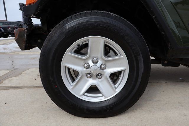Used 2022 Jeep Gladiator Sport image 27