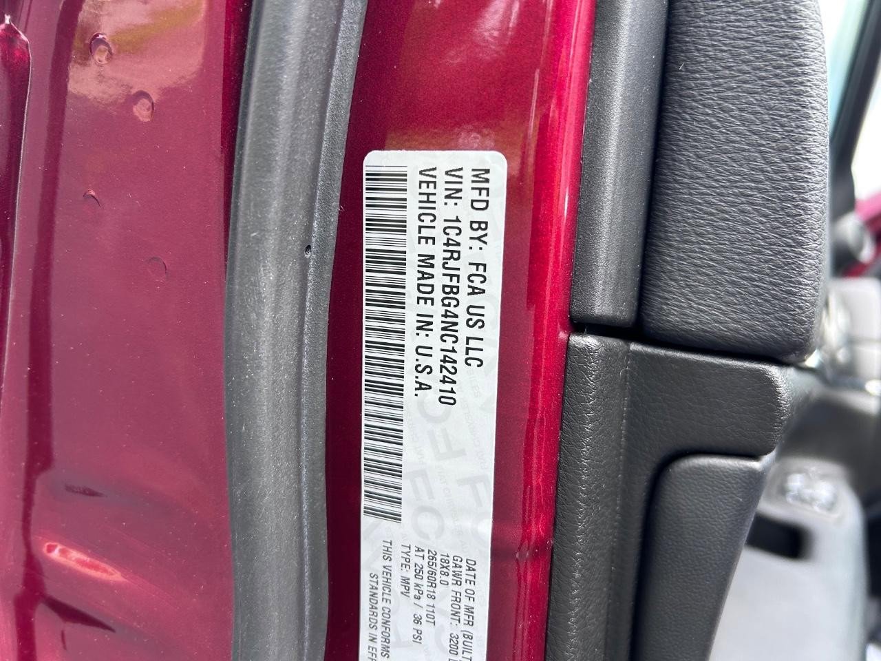 Used 2022 Jeep Grand Cherokee Limited image 25