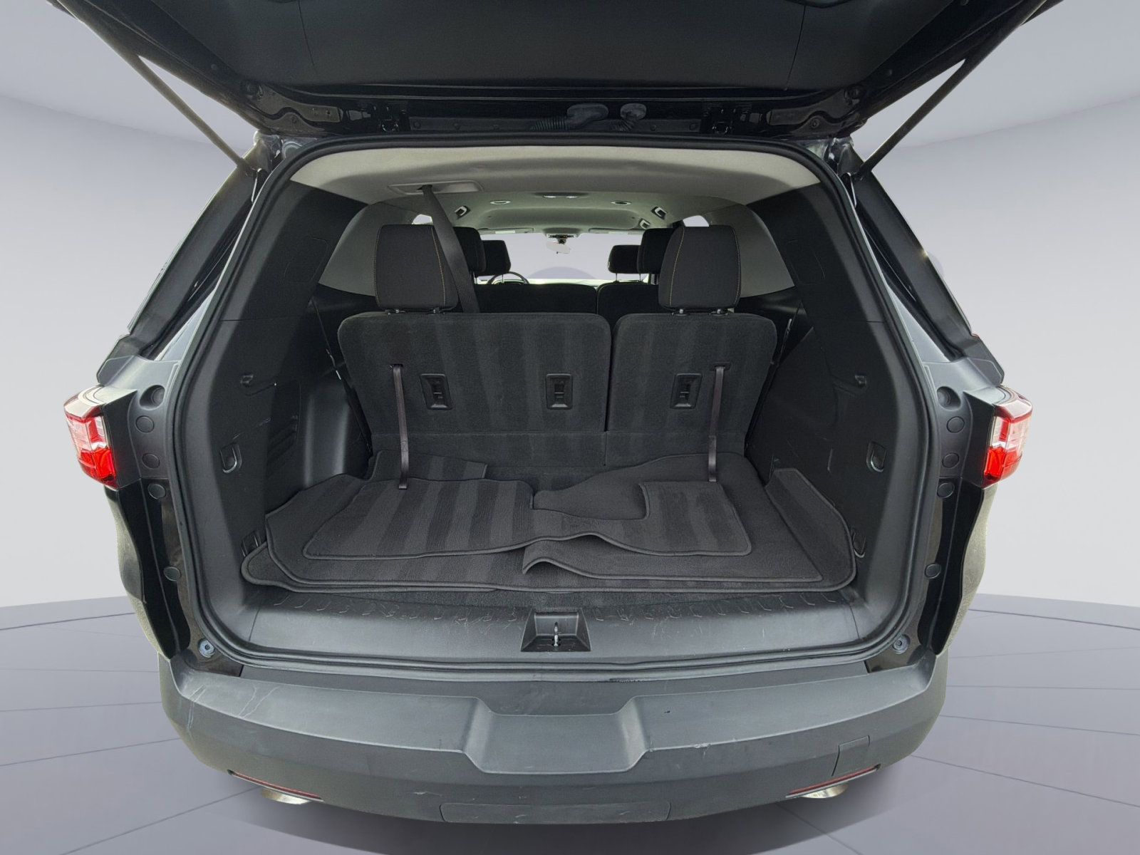 Used 2019 Chevrolet Traverse LS image 25