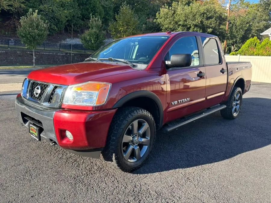 Used 2015 Nissan Titan SV w/ SV Value Truck Package image 2